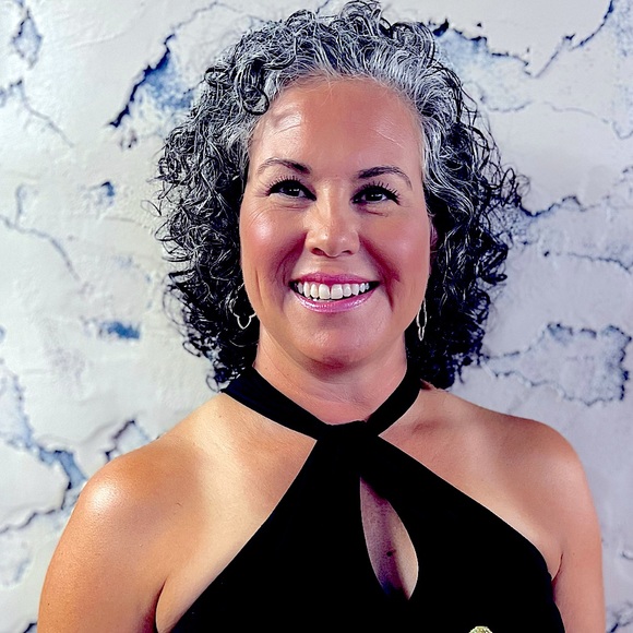 Meet your Posher, Felicia - Picture 1 of 1